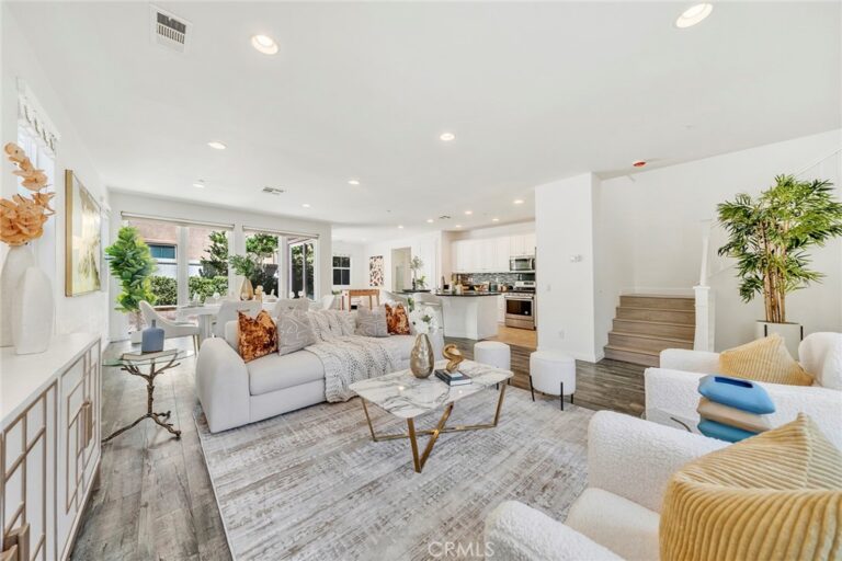 2991 E Via Corvina, Ontario