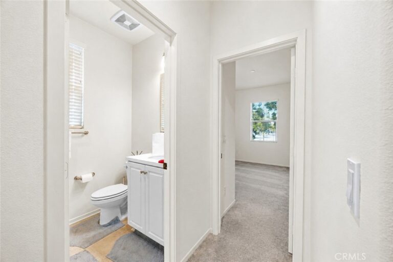 3191 E La Avenida, Ontario