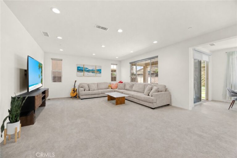 3191 E La Avenida, Ontario