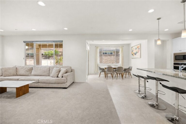3191 E La Avenida, Ontario