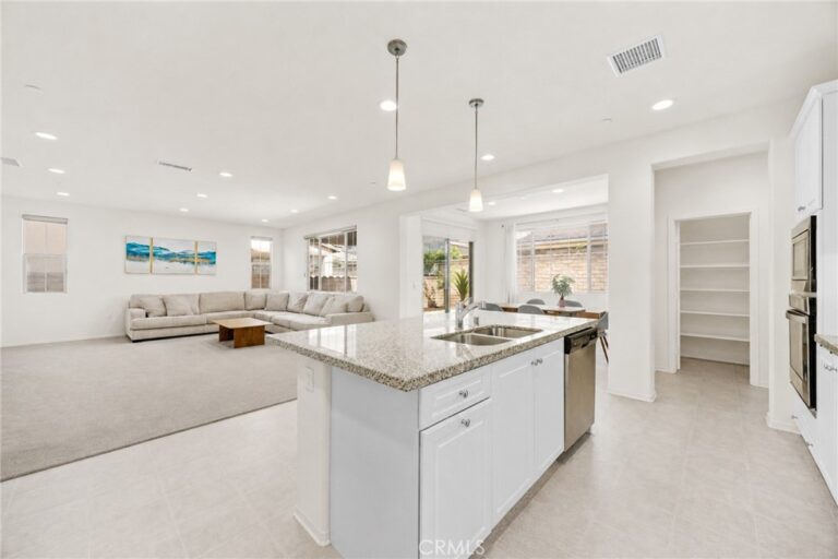 3191 E La Avenida, Ontario