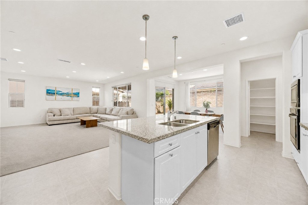3191 E La Avenida, Ontario
