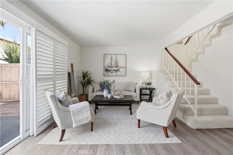 321 W Hermitage, Azusa