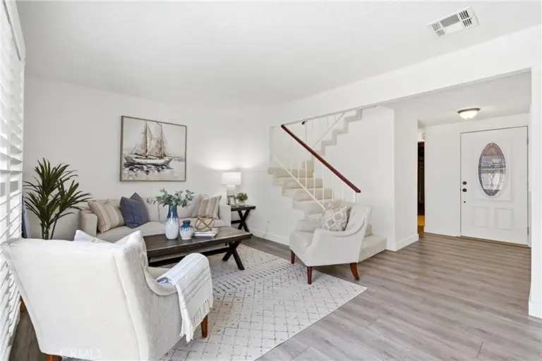 321 W Hermitage, Azusa