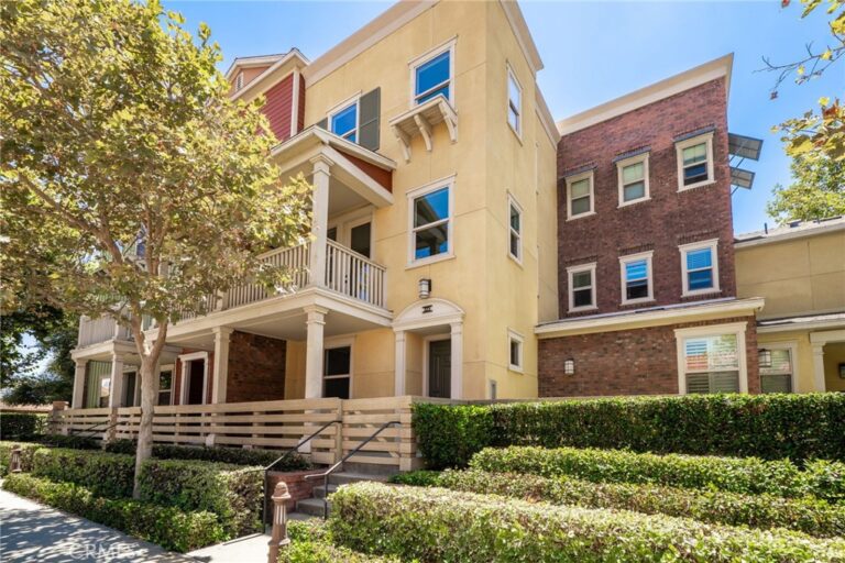 323 S Glendora Avenue, Glendora