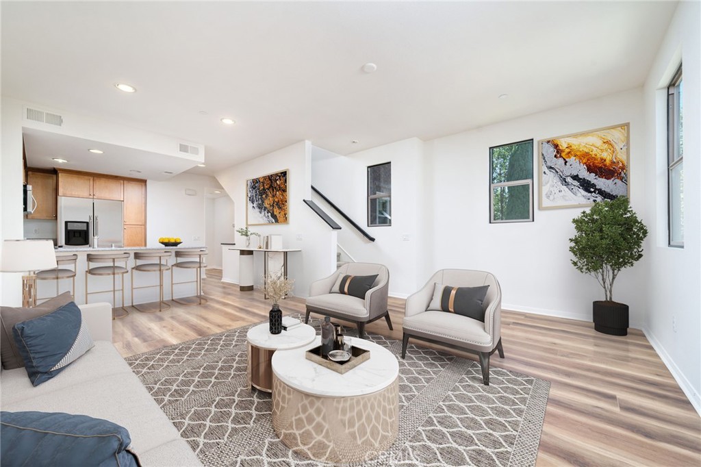 323 S Glendora Avenue, Glendora
