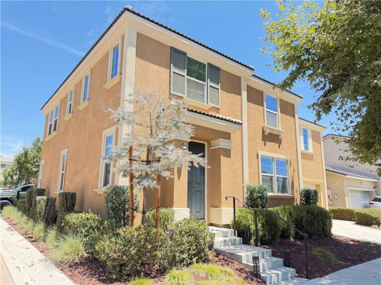 3237 East Mount Rainier Dr, Ontario