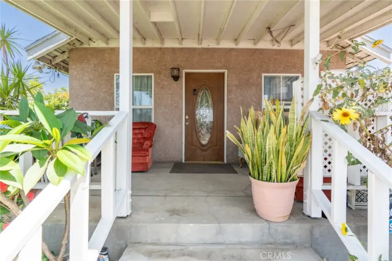 325 W Crescent Drive, Azusa
