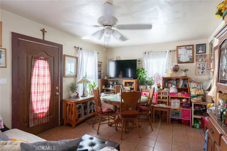 325 W Crescent Drive, Azusa