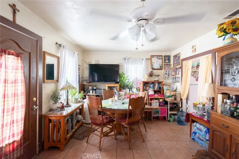 325 W Crescent Drive, Azusa