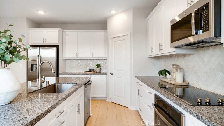 3256 Floral Paseo, Ontario