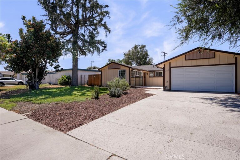 326 Foxbury Avenue, Pomona