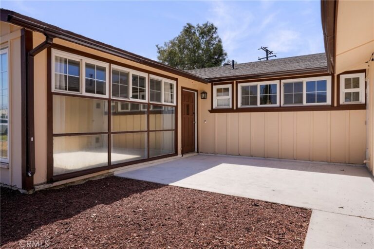 326 Foxbury Avenue, Pomona