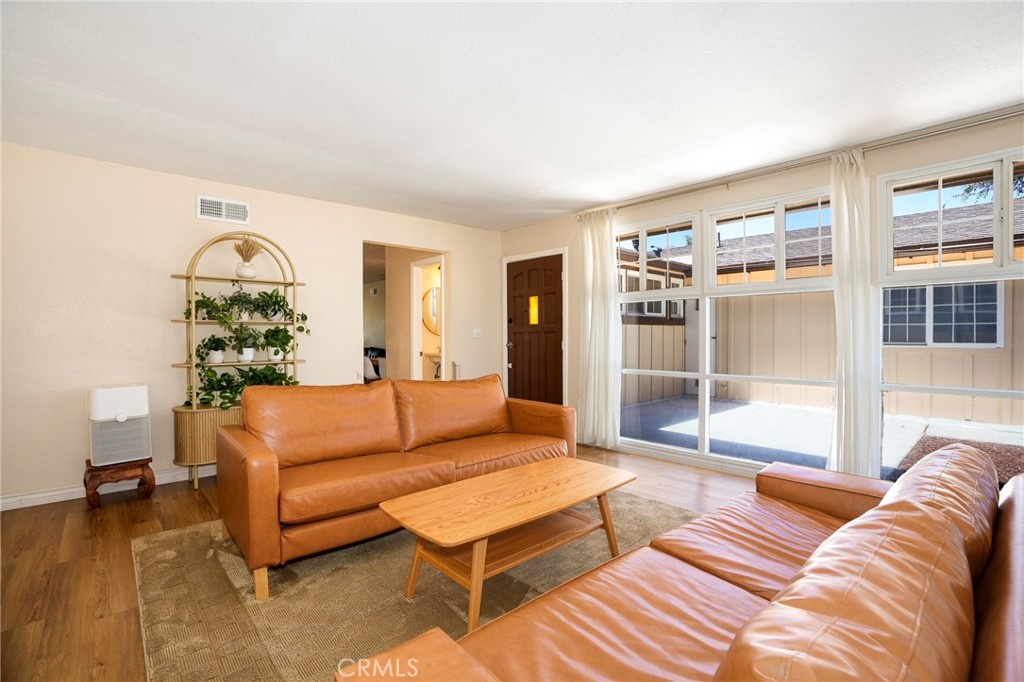 326 Foxbury Avenue, Pomona