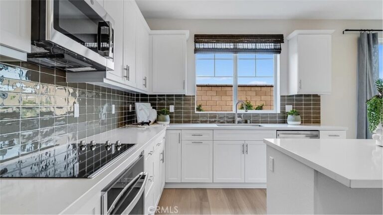 3262 Floral Paseo, Ontario