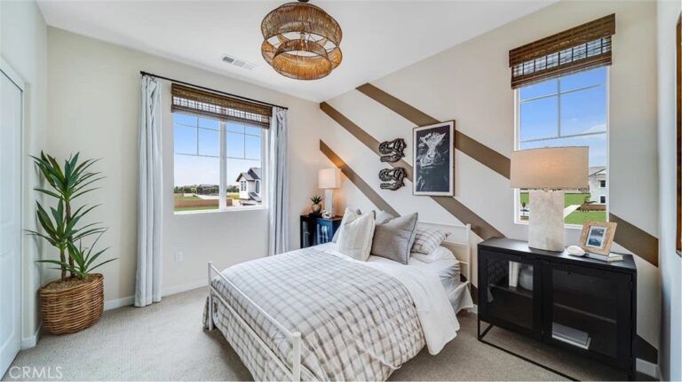 3262 Floral Paseo, Ontario