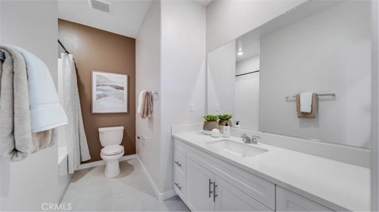 3262 Floral Paseo, Ontario