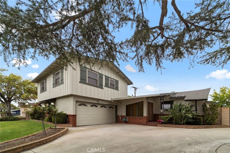 333 W Newburgh Street, Glendora