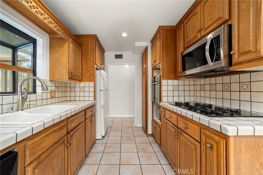 333 W Newburgh Street, Glendora