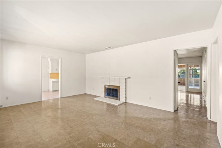 334 W Virginia, Glendora