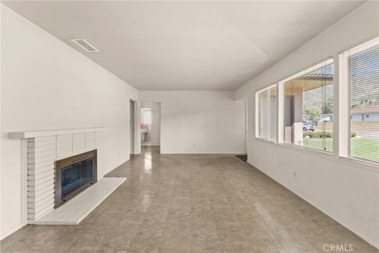 334 W Virginia, Glendora