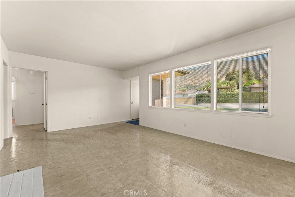 334 W Virginia, Glendora