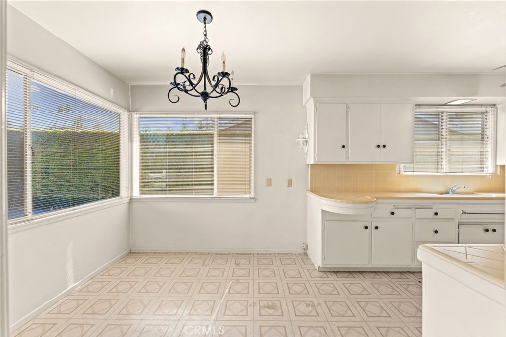 334 W Virginia, Glendora