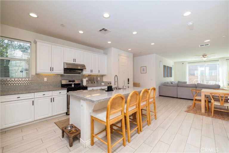3422 E Quintessa Privado, Ontario