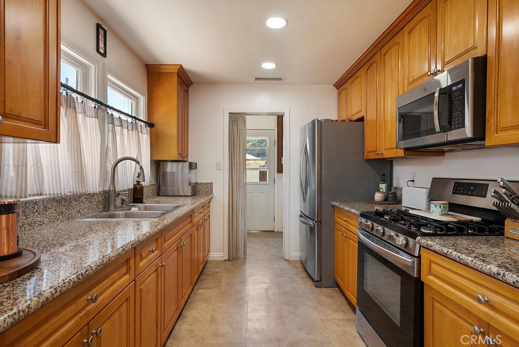 346 W Artesia, Pomona