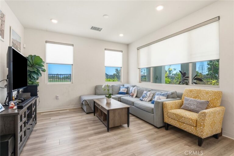 3560 E Peckham Paseo #1, Ontario