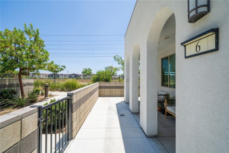 3590 E Peckham Paseo #6, Ontario