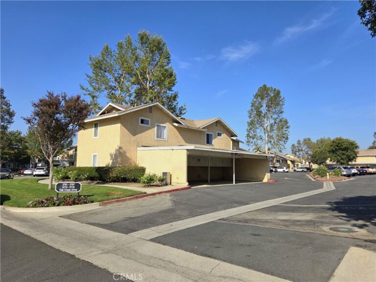 3707 Oak Creek Drive #A, Ontario