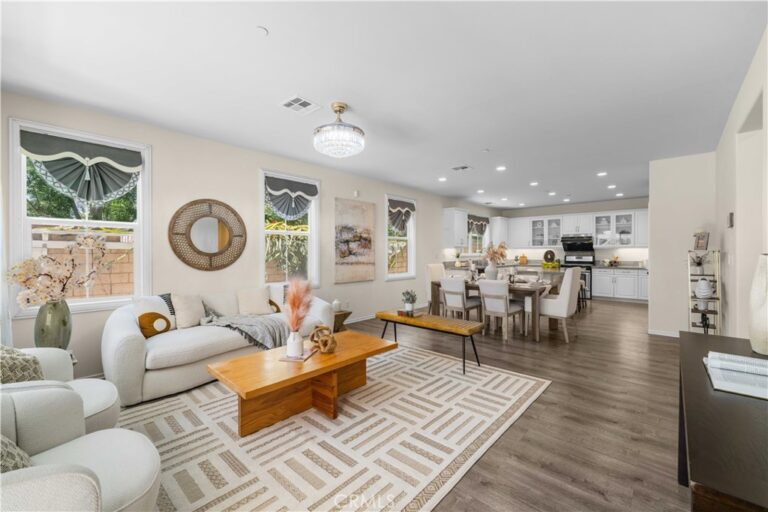 3830 S Silver Oak, Ontario