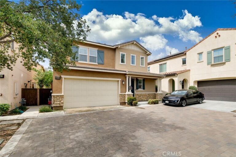 3843 S Oakville, Ontario