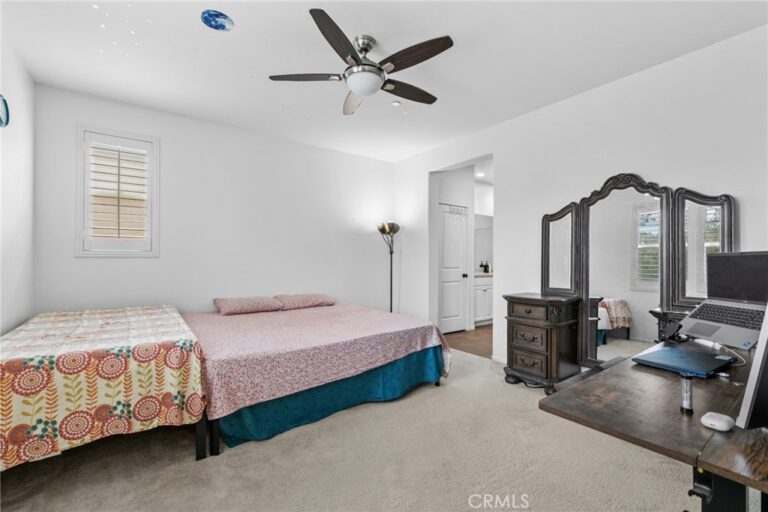 3843 S Oakville, Ontario