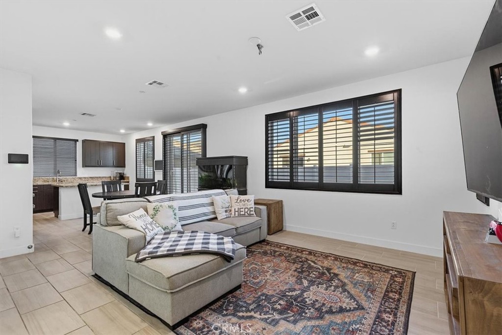 385 Cachuma Court, Rialto