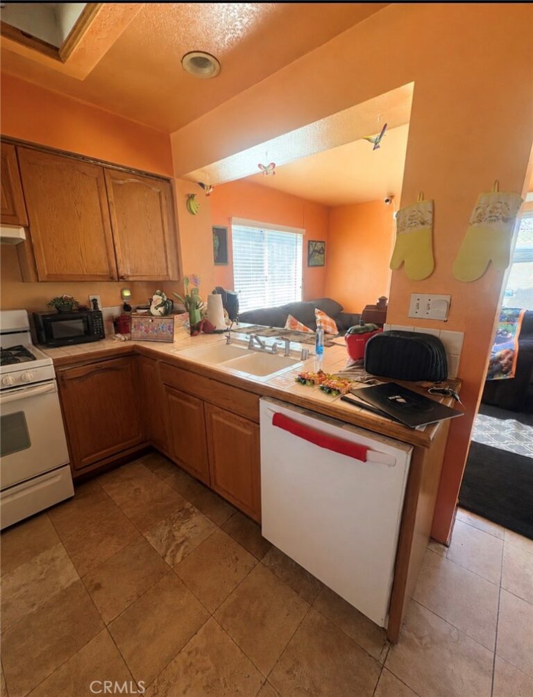 385 Greenwood Court, Pomona