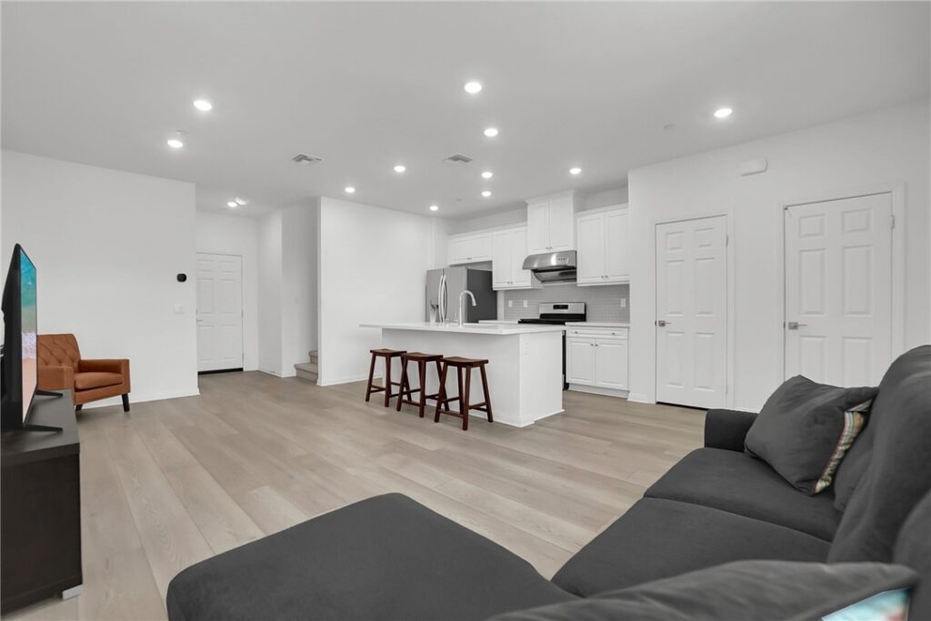 3909 E Carmel Privado, Ontario