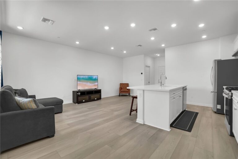 3909 E Carmel Privado, Ontario
