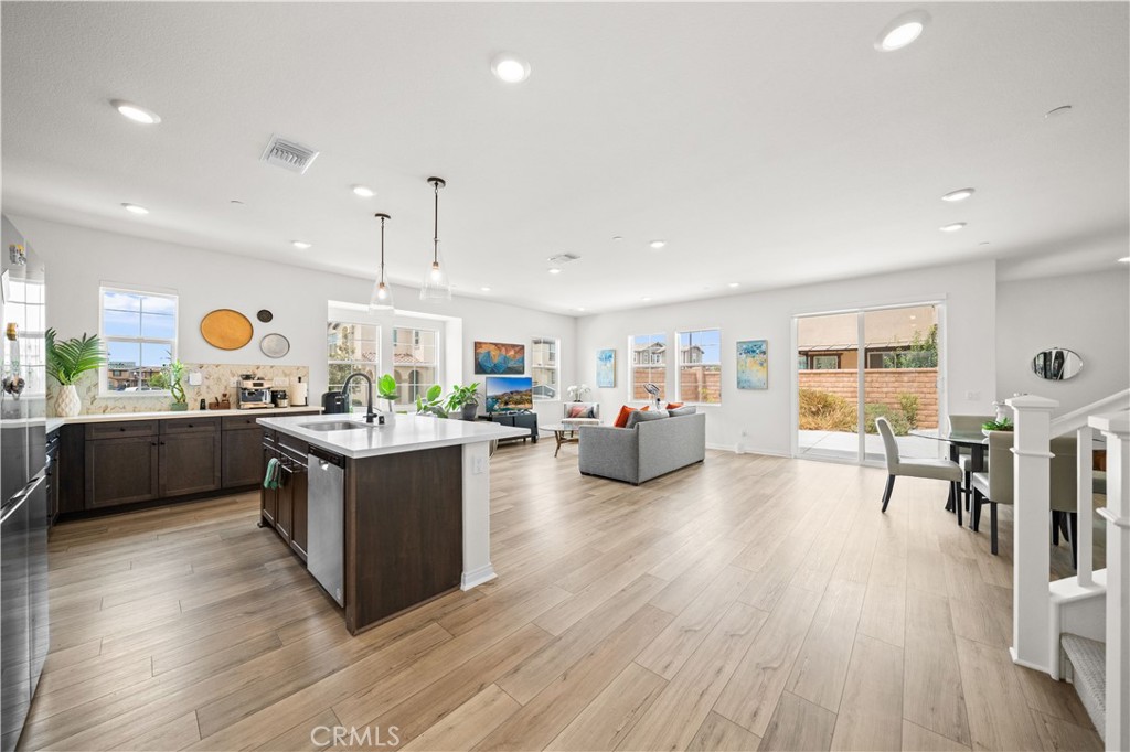 3929 E La Jolla Street, Ontario