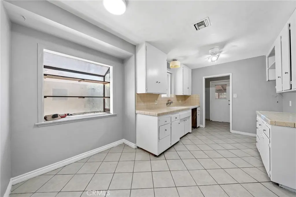 401 S Cherrywood Street, West Covina