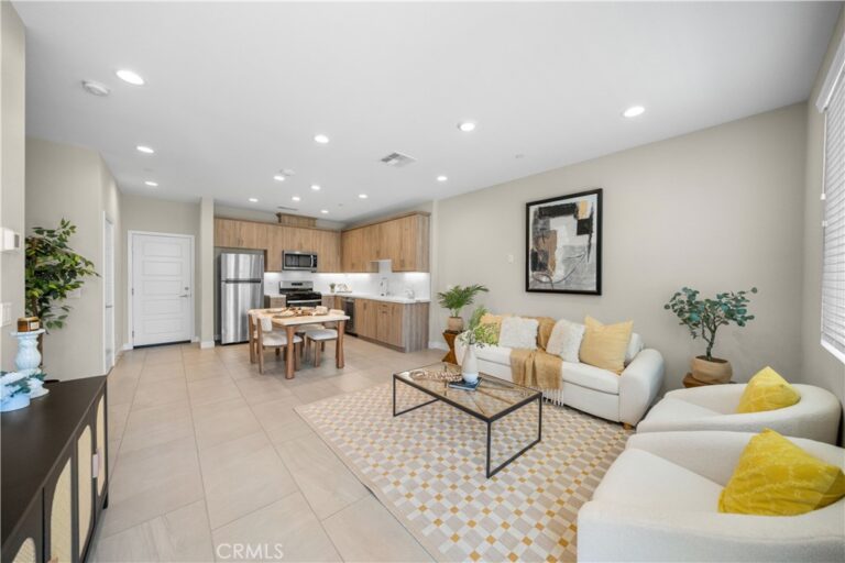 4016 E Peony Paseo unit #4, Ontario