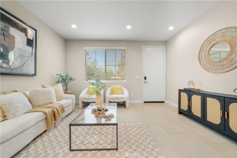 4016 E Peony Paseo unit #4, Ontario
