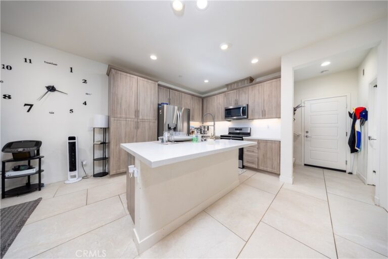 4036 E Peony Paseo #10, Ontario