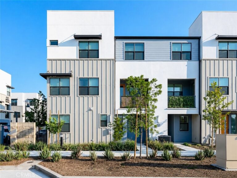4061 E LUNA PASEO #31, Ontario