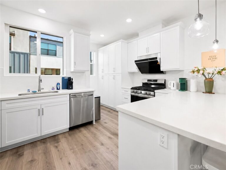 4061 E LUNA PASEO #31, Ontario