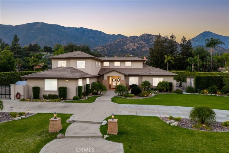 4161 New Hampshire Avenue, Claremont