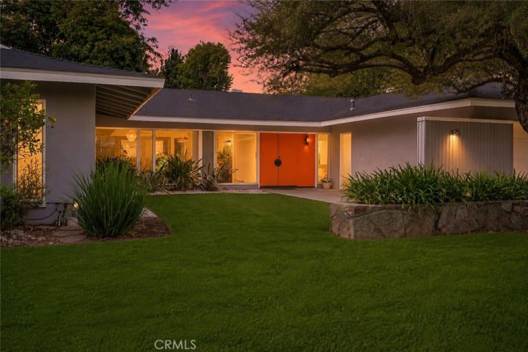 425 Bowling Green Drive, Claremont