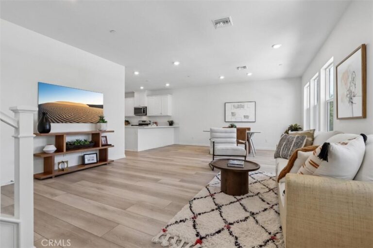 4295 S Hermosa Paseo, Ontario