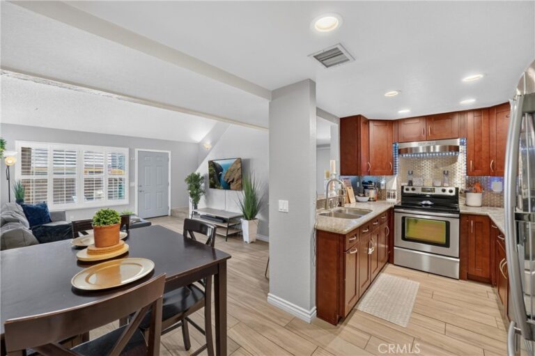 435 W 9th #B3, Upland